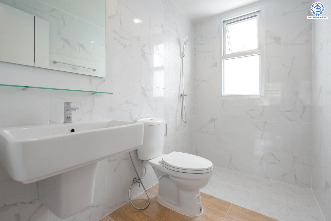 บ้านมือสองตกแต่งใหม่ ทาวน์โฮม 3 ชั้น ม.ทาวน์พลัส เพชรเกษม-บางแค เนื้อที่ 19.4 ตร.ว. ฟังก์ชัน 3 ห้องนอน 3 ห้องน้ำ จอดรถได้ 1 คัน รองรับทุกกิจกรรม บนทำเลเชื่อมต่อหลายเส้นทาง ใกล้จุดขึ้นทางด่วน "วงแหวน-กาญจนาภิเษก" และรถไฟฟ้าสายสีน้ำเงิน "สถานีบางแค"